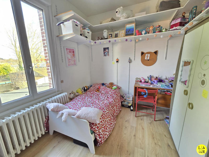 Maison - 248 m² - 9 pièces