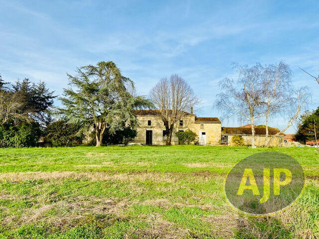 Maison - 350 m² - 7 pièces