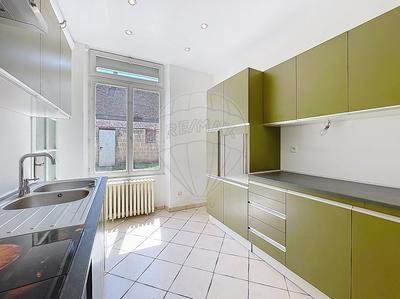 Appartement - 77 m² - 5 pièces