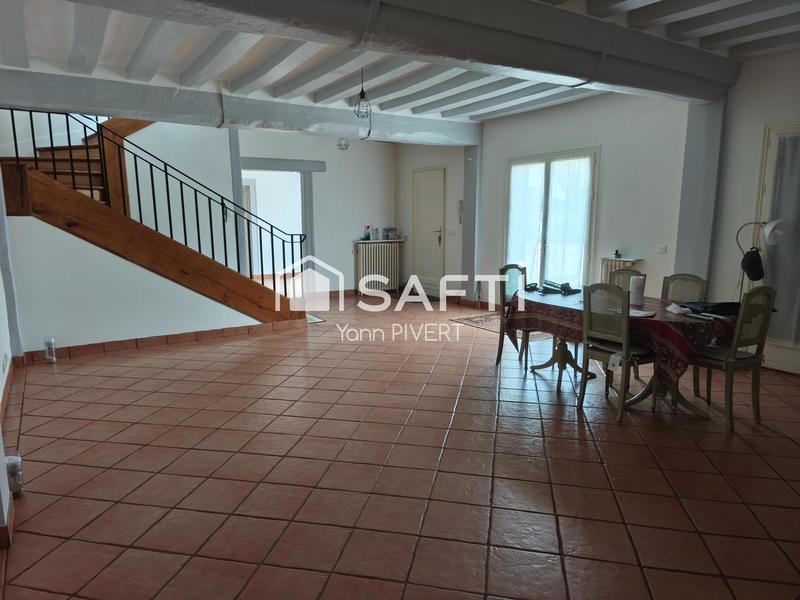 Maison - 210 m² - 7 pièces