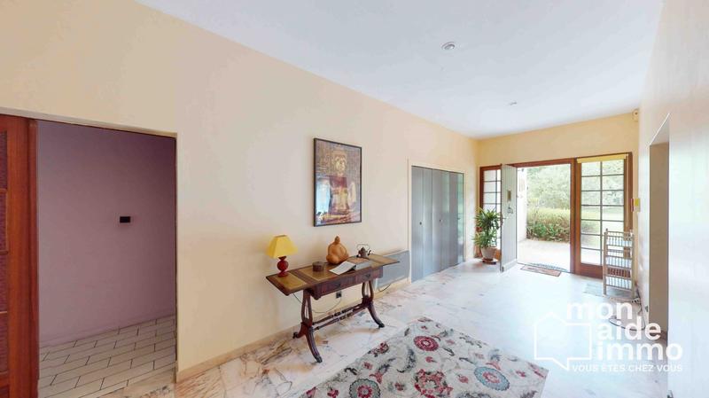 Maison ancienne - 464 m² - 14 pièces