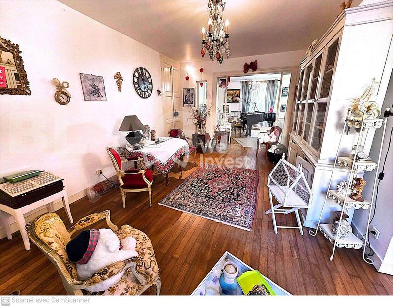 Maison - 180 m² - 6 pièces