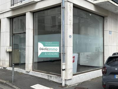 Local d'activité / Entrepôt - 74 m² - 2 pièces