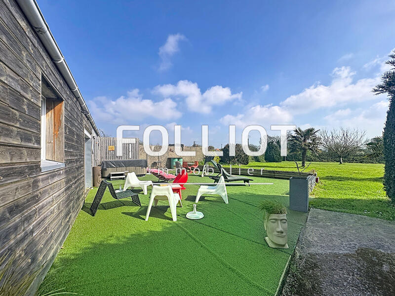 Maison - 300 m² - 9 pièces