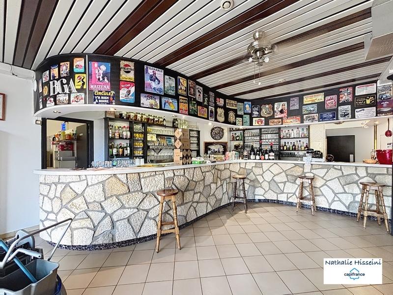 Fonds de commerce - 832 m²