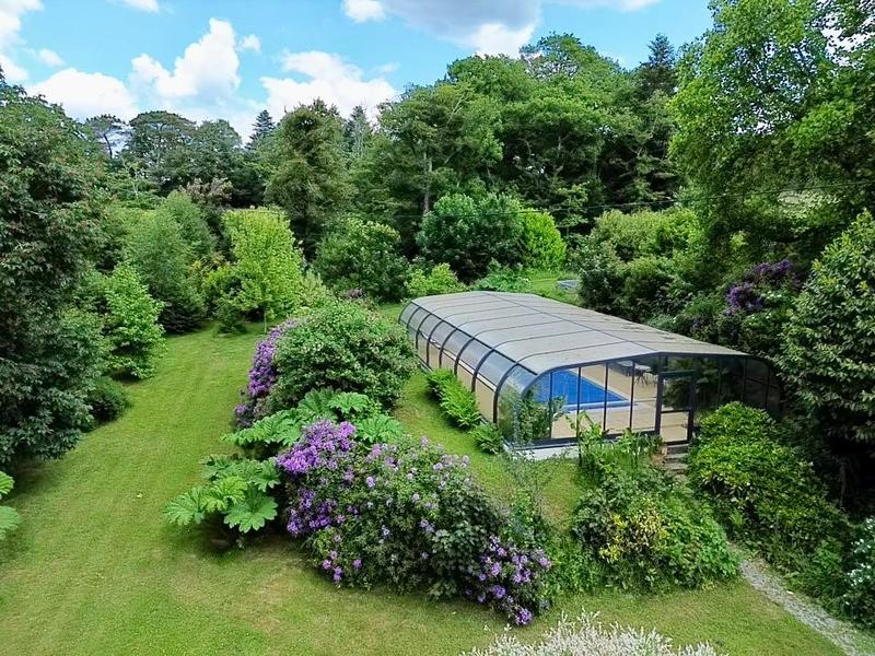 Propriété - 240 m² - 8 pièces