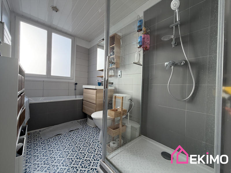 Maison - 170 m² - 8 pièces