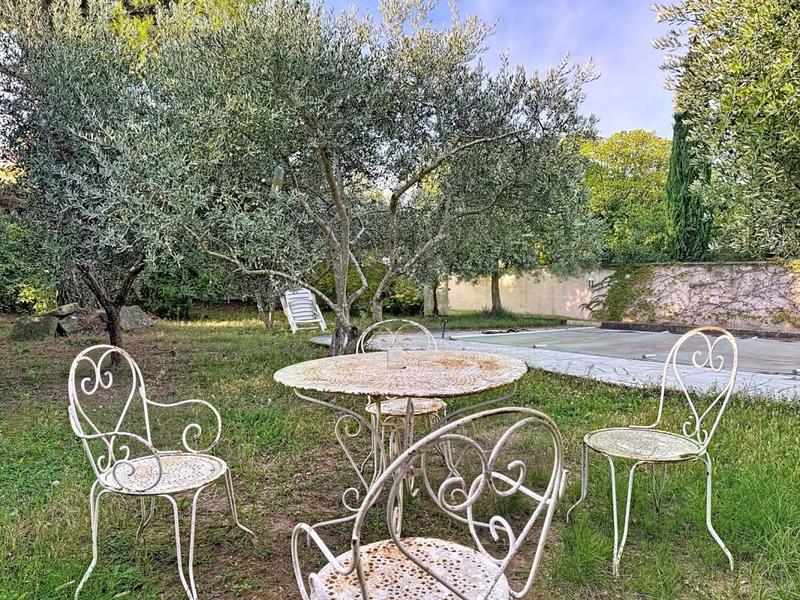 Villa - 137 m² - 6 pièces