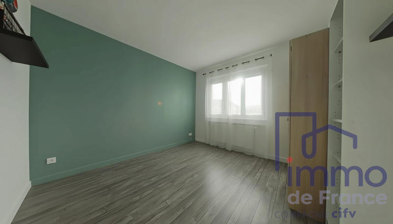 Maison - 222 m² - 8 pièces