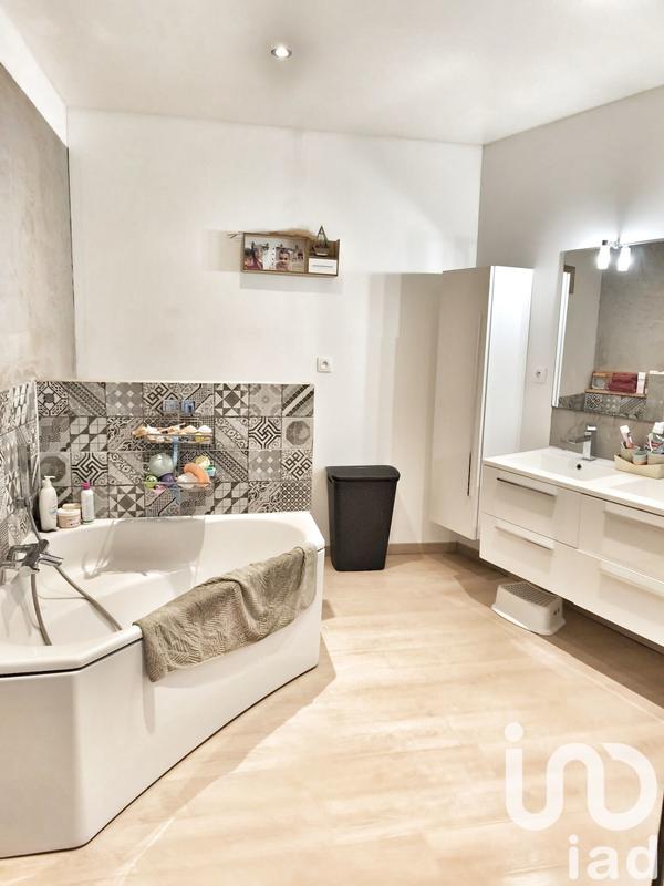 Maison de ville - 111 m² - 5 pièces