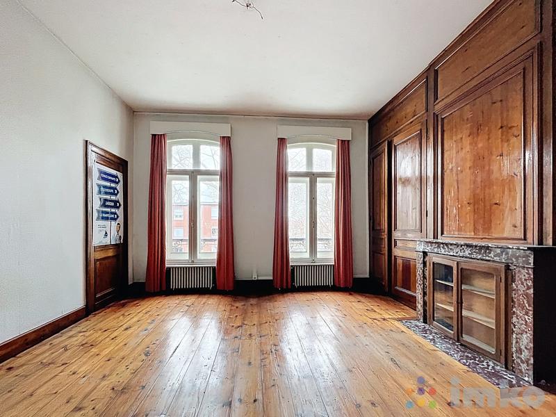 Maison ancienne - 573 m² - 16 pièces