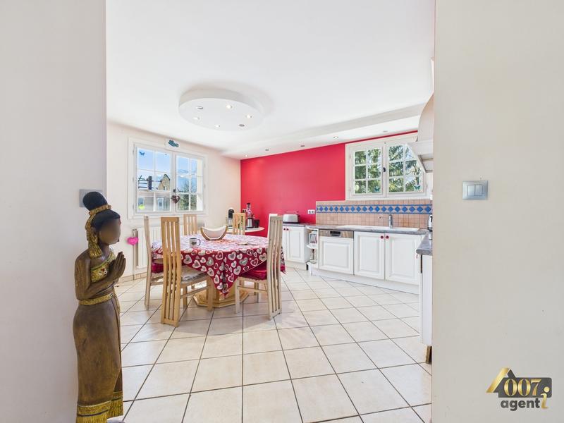 Maison - 224 m² - 7 pièces