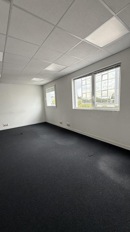 Bureau - 235 m²