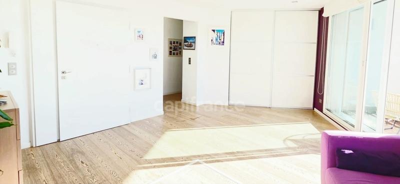 Appartement - 212 m² - 6 pièces