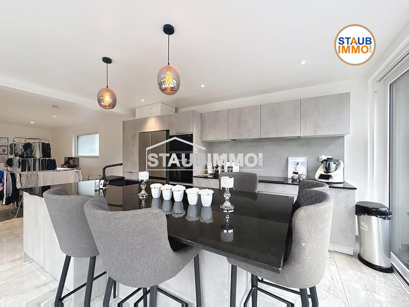 Maison - 127 m² - 5 pièces