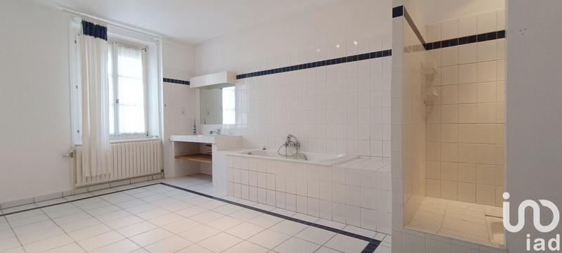 Maison de village - 362 m² - 10 pièces