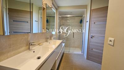 Propriété - 180 m² - 6 pièces