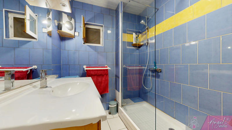 Maison - 130 m² - 7 pièces