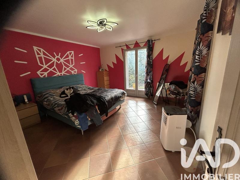 Maison - 275 m² - 7 pièces