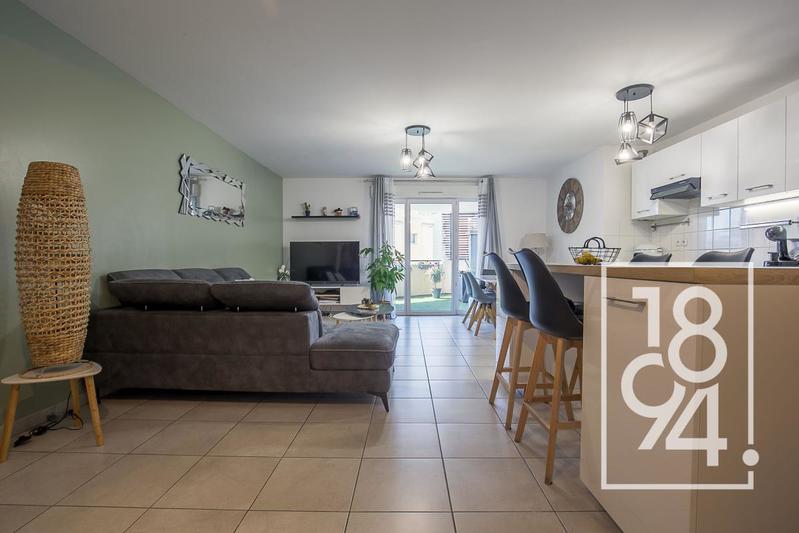 Appartement - 80 m² - 4 pièces