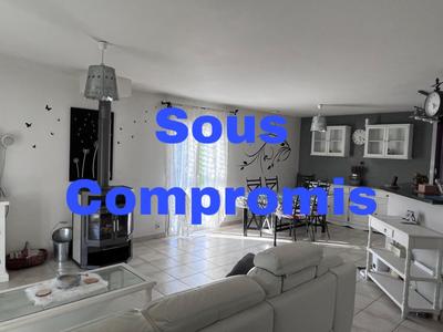 Propriété - 100 m² - 5 pièces