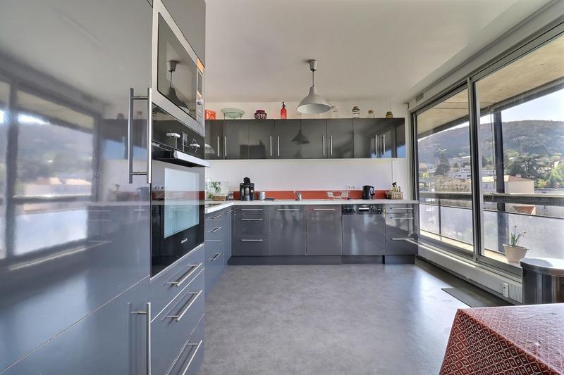 Appartement - 126 m² - 5 pièces