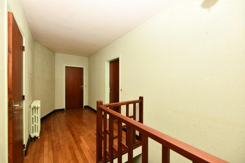 Maison - 127 m² - 9 pièces