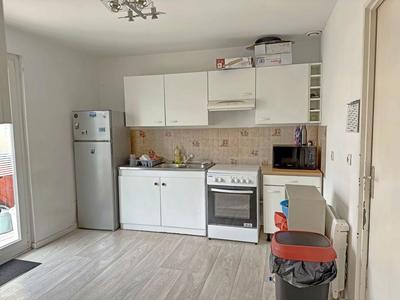 Maison - 93 m² - 4 pièces