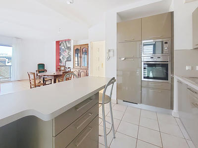 Appartement - 85 m² - 4 pièces