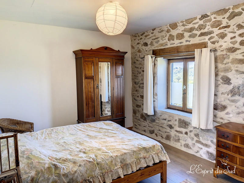 Maison - 287 m² - 14 pièces