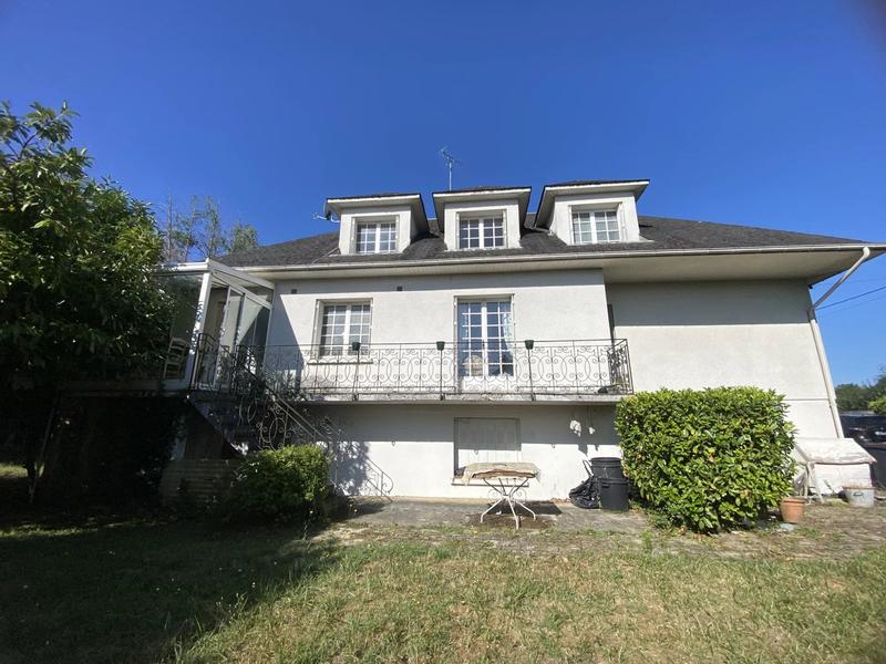 Maison - 237 m² - 5 pièces