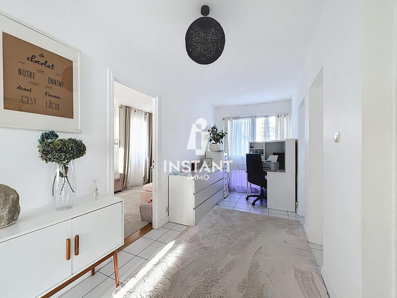 Appartement - 82 m² - 4 pièces