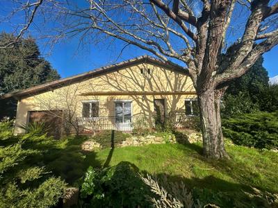 Maison - 88 m² - 4 pièces