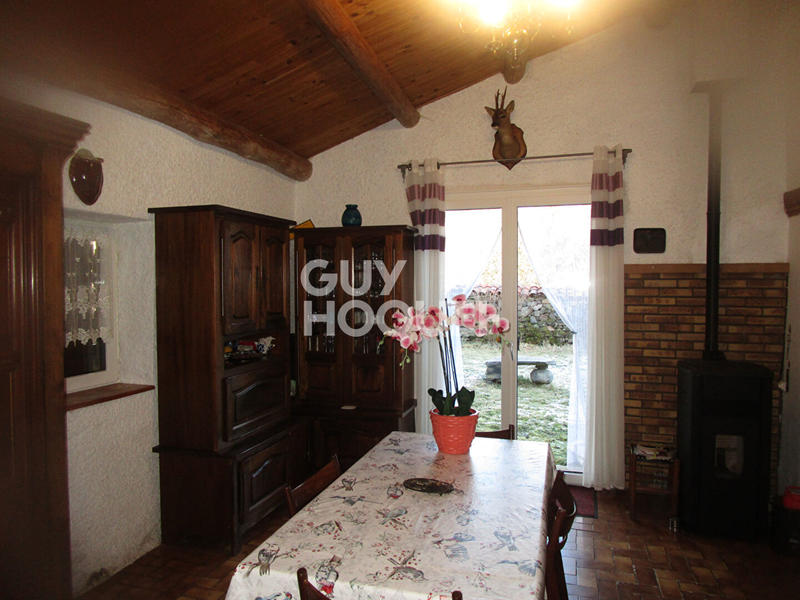 Maison - 104 m² - 6 pièces