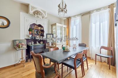 Maison de ville - 205 m² - 8 pièces