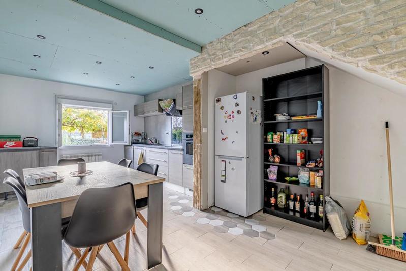 Maison - 95 m² - 5 pièces