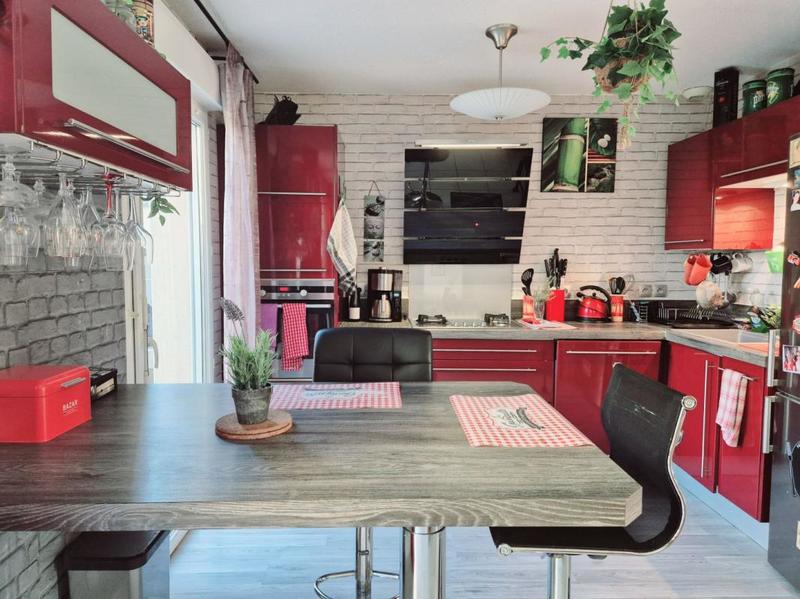 Maison - 85 m² - 4 pièces