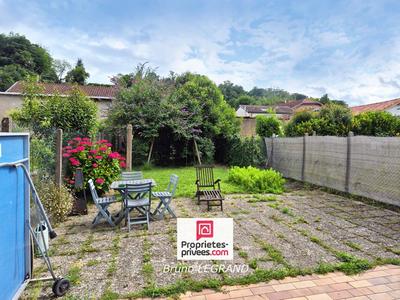 Maison - 450 m² - 12 pièces