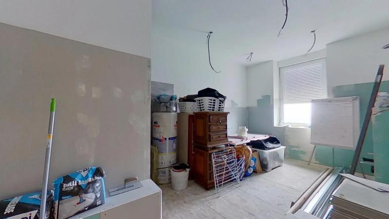 Maison - 180 m² - 8 pièces