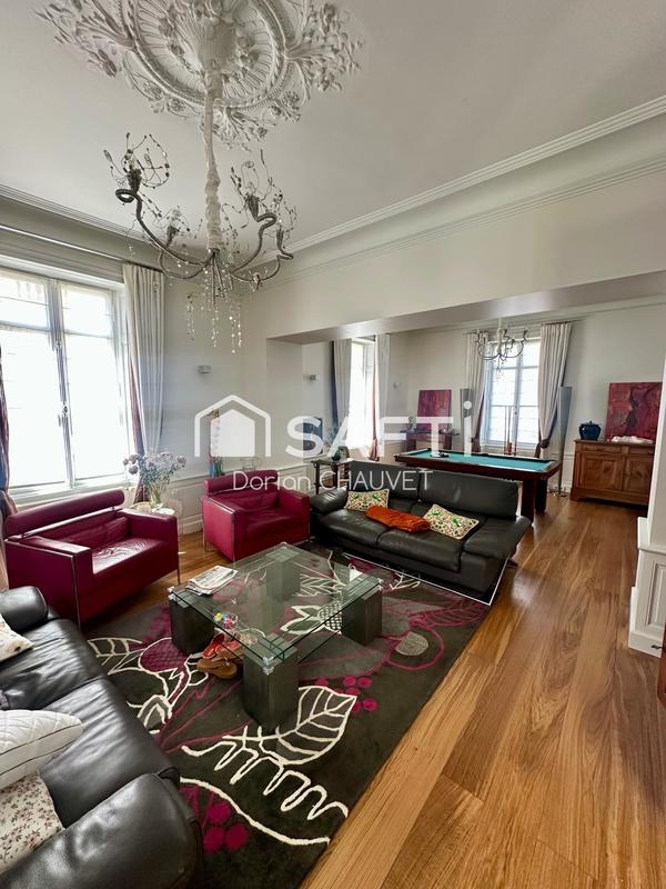 Maison de maîtres - 285 m² - 10 pièces