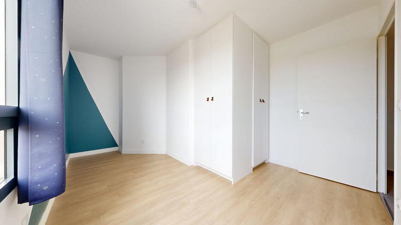 Appartement - 94 m² - 4 pièces