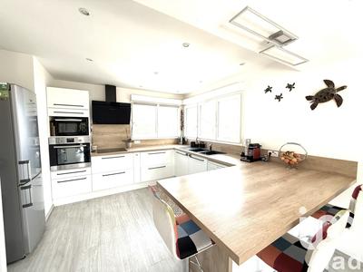 Maison - 111 m² - 5 pièces