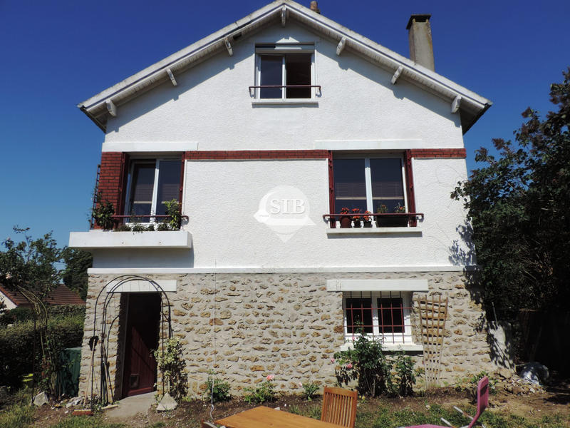 Maison - 96 m² - 4 pièces