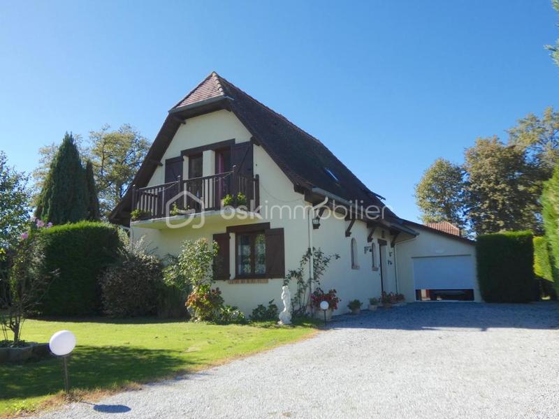 Maison traditionnelle - 128 m² - 6 pièces