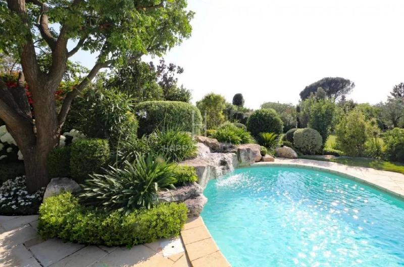 Maison - 205 m² - 7 pièces