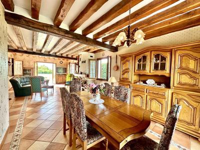 Maison - 195 m² - 6 pièces