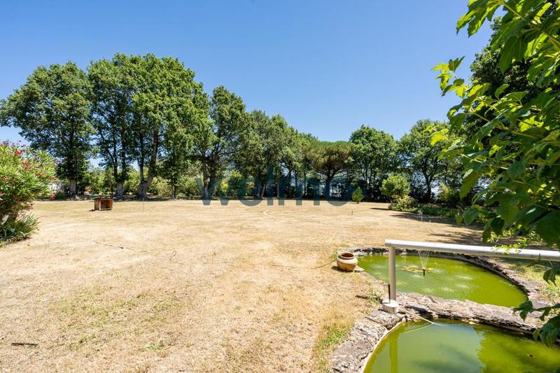 Maison - 210 m² - 9 pièces