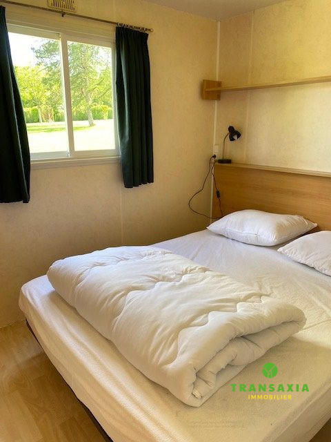 Fonds de commerce - 13 000 m²