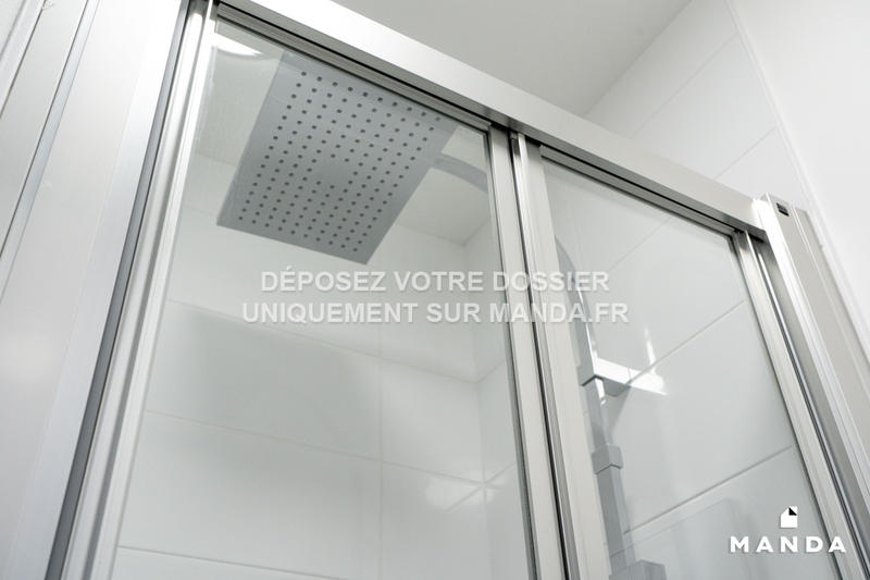 Chambre - 9 m² - 6 pièces