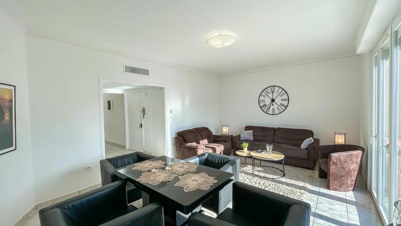 Appartement - 77 m² - 3 pièces